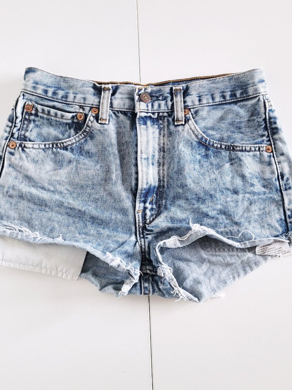 Vintage Levi's Acid Wash Jean Shorts - See pics for measurements